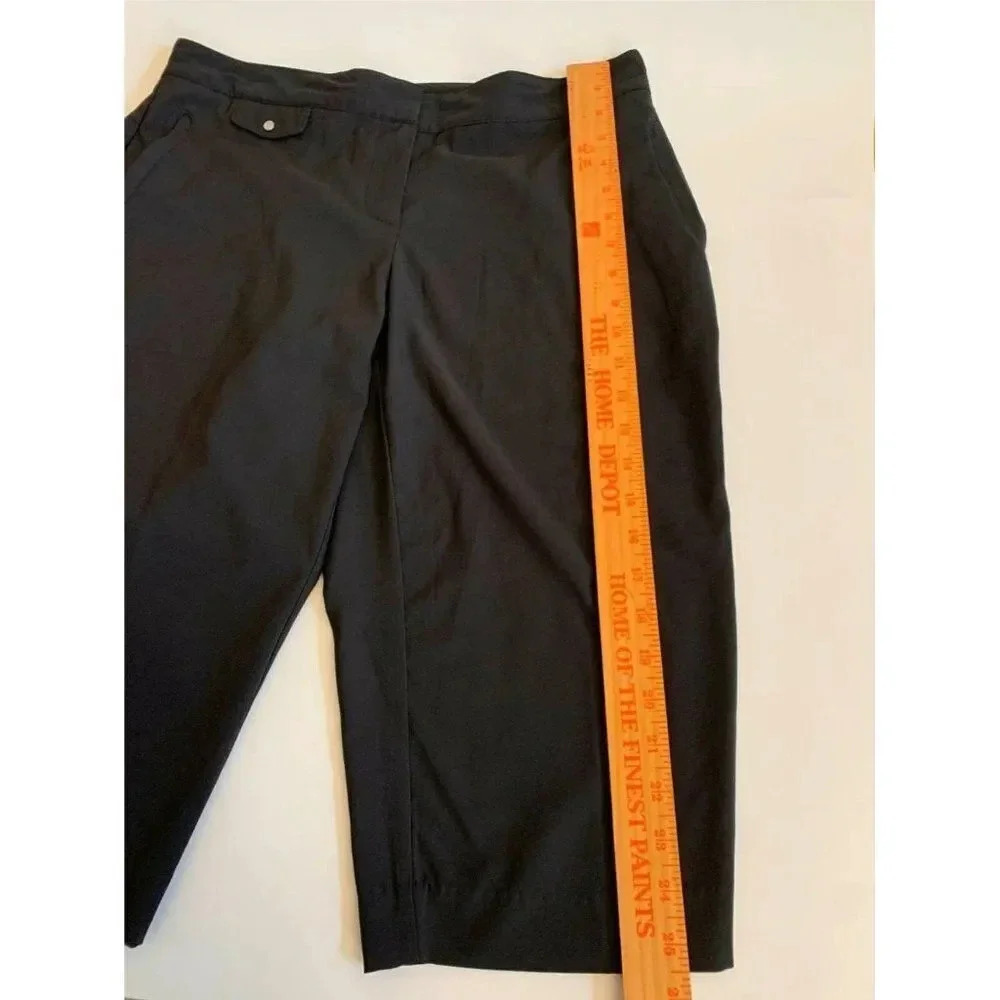 Izod GOLF Women's Size 6 Black Classic Stretch Bermuda Shorts Pants - Style Z885 - Picture 2 of 10